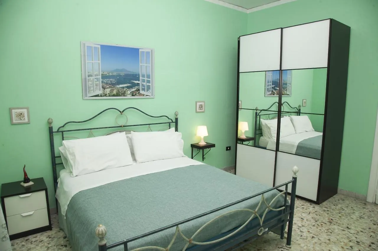 Appartamento Centrale Vicino Al Porto Naples 0*,  Italy